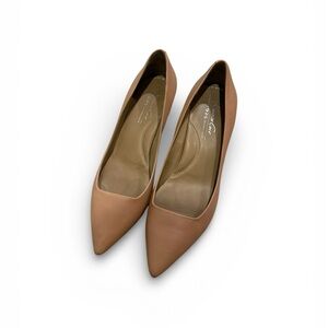 Kenneth Cole Tan Pointed Toe Heels
